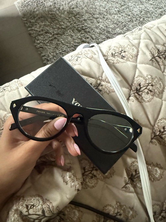 Prada Black Cat-Eye Sunglasses with Gold Accents main image 9